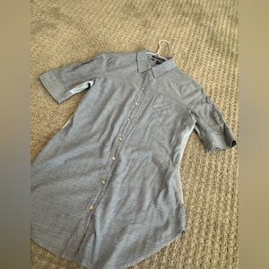 Sandra Ingrish 100% cotton button down shirt with ruched short sleeves, size M.